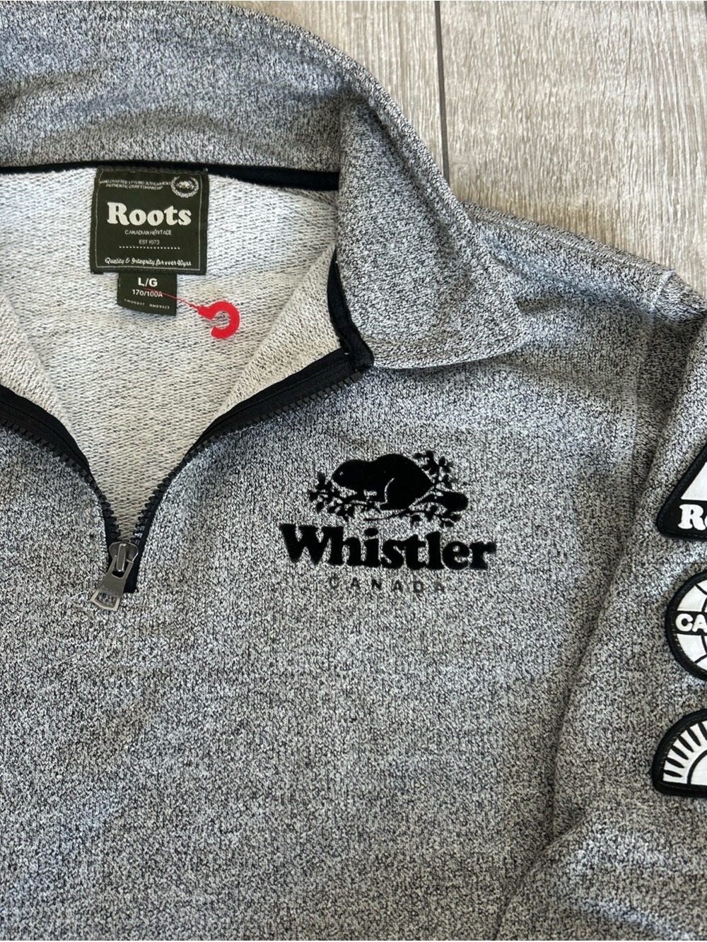 Roots Whistler Canada Grey Quarter-Zip Sweater with Arm Patches Size Large